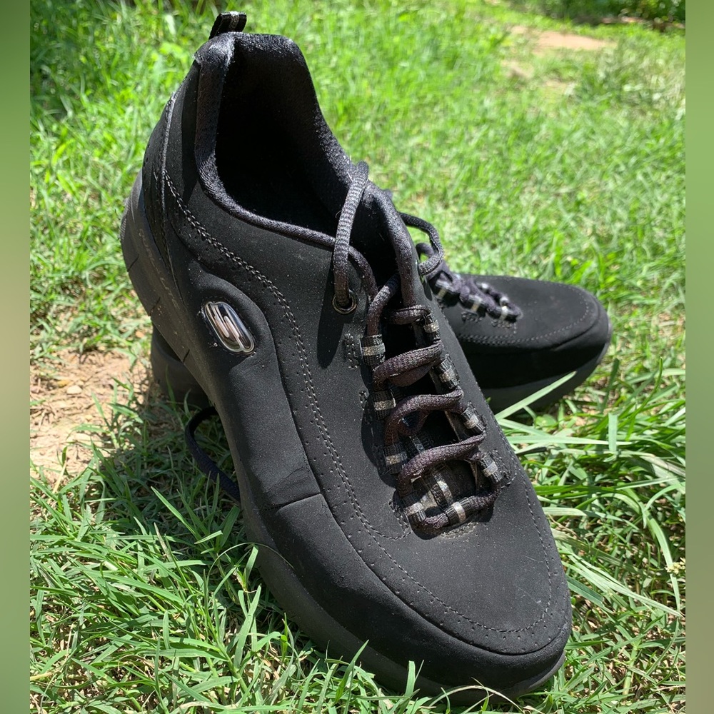 Black Skechers